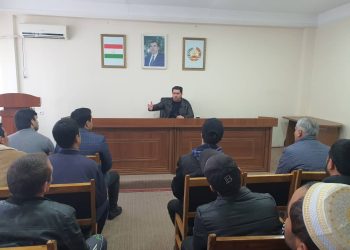 Вохӯрии судманд бо муҳоҷирони ба ватан баргашта