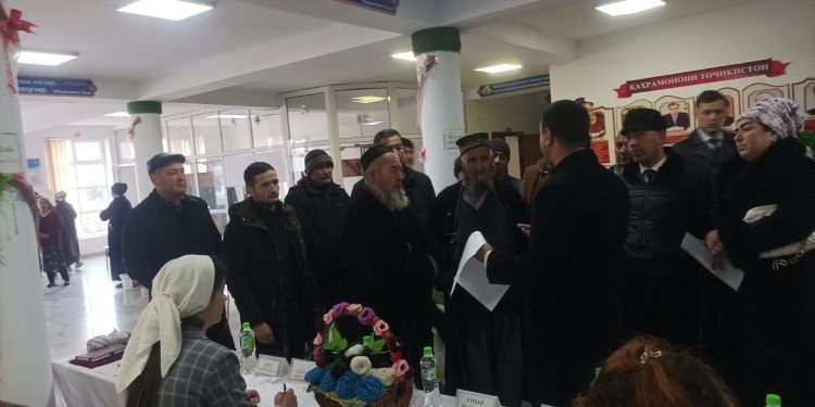 Вохӯрии навбатӣ дар Ҷамоати деҳоти Деҳқонободи ноҳияи Дӯстӣ