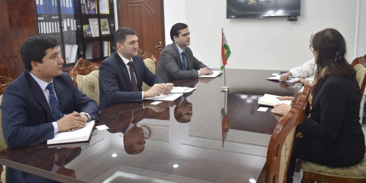 Мулоқоти Нодирзода Иматшо бо Урсула Алаззавӣ Келлер