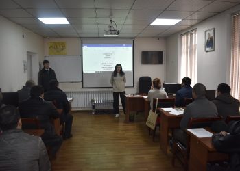 В Миграционной службе начались курсы обучения корейского и английского языков