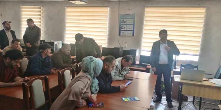 Вохӯриву сӯҳбатҳо бо сокинони шаҳри Бохтар