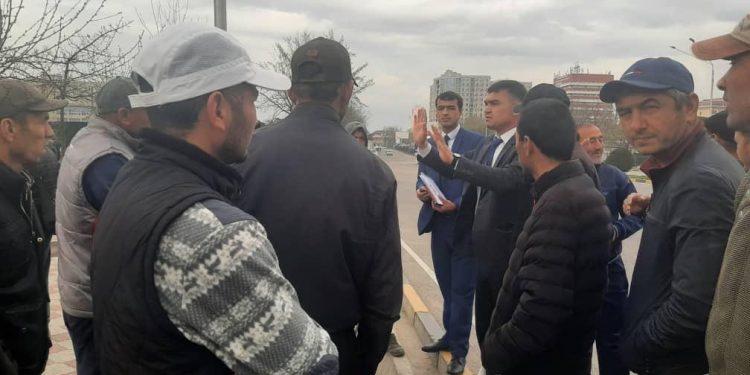 Корҳои иттилоотӣ-маърифатӣ ба манфиати кор аст