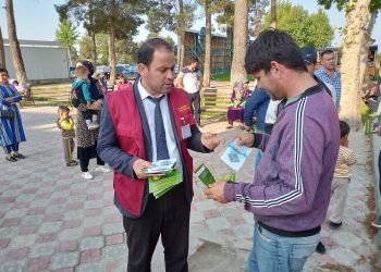 Бурдани корҳои иттилоотӣ-маърифатӣ дар Фурудгоҳи байналмилалии шаҳри Бохтар