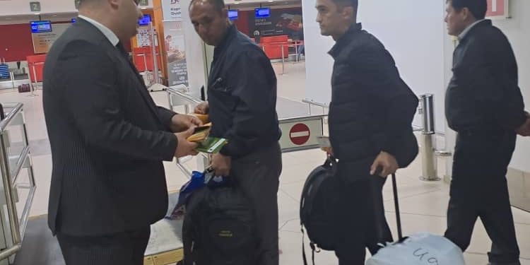 Қонунгузории муҳоҷиратии Россияро риоя кунед!