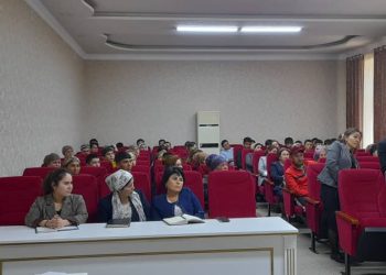 Вохӯриву суҳбатҳо бо муҳоҷирони ба Ватан баргашта ва аъзои оилаи онҳо дар шаҳри Конибодом