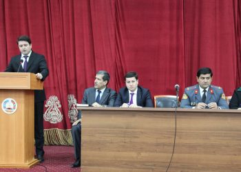 Мулоқоти Роҳбари давлат-роҳнамо барои зиндагии шоиста! Дар ноҳияи Варзоб бо фаъолону намояндагони ҷомеа, ходимони дин ва оилаҳои муҳоҷирони меҳнатӣ вохӯрӣ доир гардид