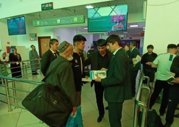 Суҳбату вохӯриҳо дар Фурудгоҳи байналмилалии Душанбе идома дорад