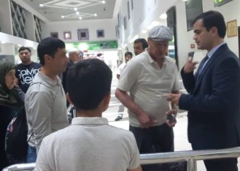 Ҳайати гурӯҳи кории Хадамоти муҳоҷират корҳои фаҳмондадиҳиро вусъат додаистодаанд