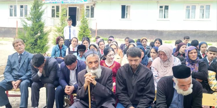 Суҳбату вохӯриҳо дар Ҷамоати деҳоти “30-солагии Истиқлол”-и ноҳияи Файзобод