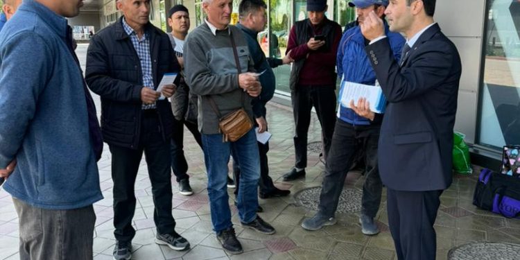 Корҳои фаҳмондадиҳӣ дар Фурудгоҳи байналмилалии Душанбе идома дорад