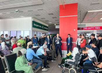 Вохӯрии судманд дар Фурудгоҳи байналмилалии Душанбе