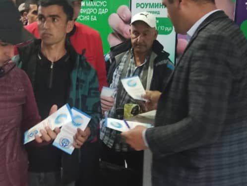 Вохӯрии навбатӣ бо шаҳрвандон ва муҳоҷирони меҳнатӣ дар “Фурудгоҳи байналмилалии шаҳри Кӯлоб”