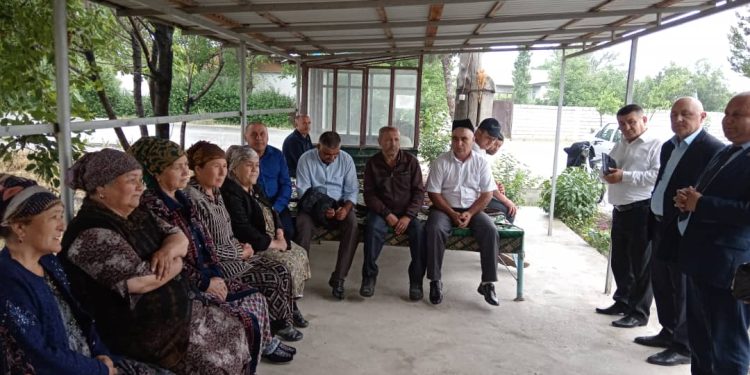 Чорабиниҳои иттилоотӣ-маърифатӣ дар ноҳияҳои Шаҳристон ва Ҷаббор Расулов