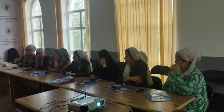 Вохӯрӣ бо сокинони Ҷамоати деҳоти Сешанбеи шаҳри Турсунзода