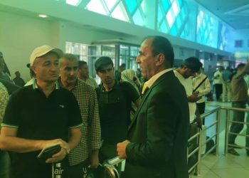 Суҳбату вохӯрӣ бо муҳоҷирони меҳнатӣ пеш аз сафар дар фурудгоҳҳо ва истгоҳи роҳи оҳан