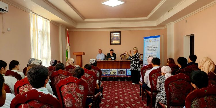 Дарси омӯзиши дар мавзуи “Муқовимат ба савдои одамон ва расонидани кӯмак ба қурбониёни савдои одамон”