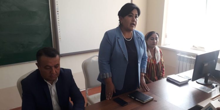 Вохӯрии судманд дар шаҳри Исфара