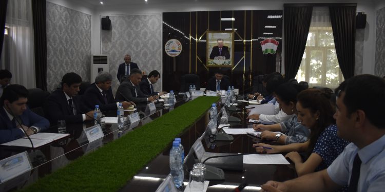 Фаъолияти шашмоҳаи Хадамоти муҳоҷират натиҷагирӣ карда шуд