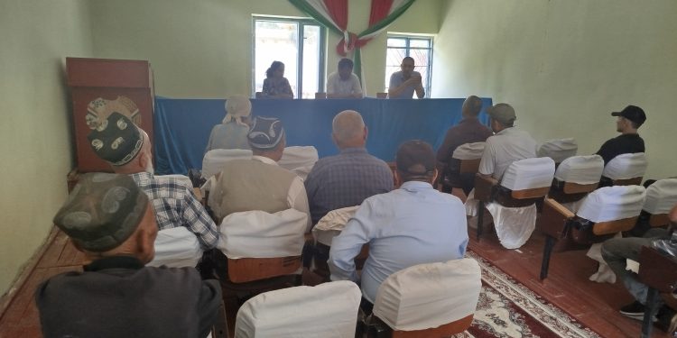 Тақвияти корҳои фаҳмондадиҳӣ бо сокинони нохияи Кубодиён