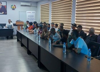 Вохӯрӣ бо муҳоҷирони меҳнатӣ ва корҷӯён ба хориҷи кишвар дар шаҳри Кӯлоб