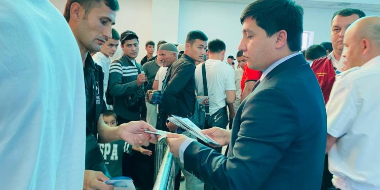 Корҳои фаҳмондадиҳӣ дар фурудгоҳи шаҳри Душанбе