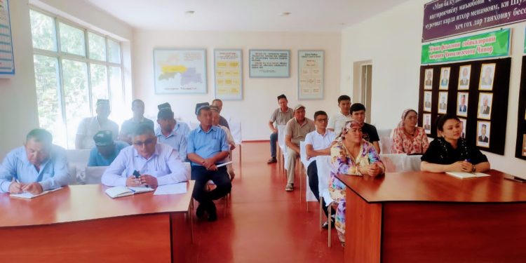 Вохӯрии судманд бо сокинони шаҳри Панҷакент