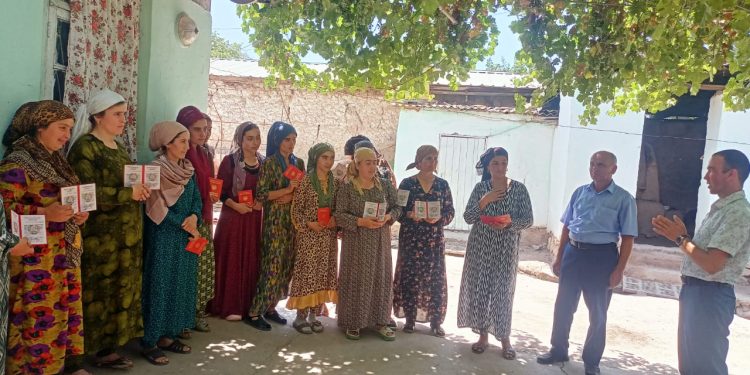 Дар ноҳияи Абдураҳмони Ҷомӣ барои баланд бардоштани маърифати ҳуқуқии аҳолӣ вохӯрӣ доир шуд