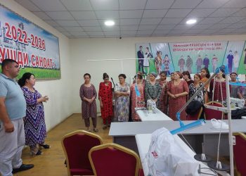 Вохӯрии судманд бо кормандони коргоҳи дӯзандагии «30 солагии Истиқлол» дар Ҷамоати шаҳраки Шайдон