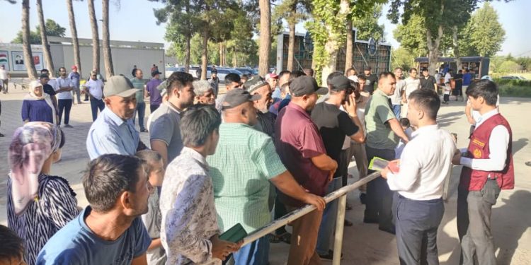 Корҳои иттилоотӣ – маърифатӣ дар байни шаҳрвандони ҷумҳурӣ – муҳоҷирони меҳнатӣ дар фурудгоҳҳо ва истгоҳи роҳи оҳан