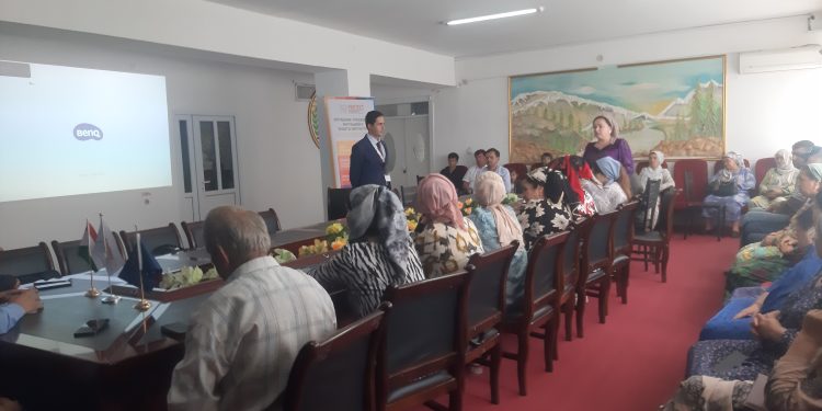 Семинар – машварат дар ноҳияи Файзобод