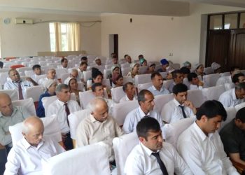 Соли маърифати ҳуқуқӣ. Бахшида ба он дар ноҳияи Фархор бо сокинон вохӯрӣ доир шуд