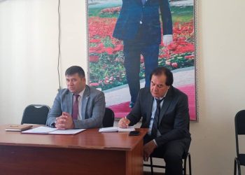 Баргузории вохӯрии гурӯҳи корӣ бо сокинони ноҳияи Шамсидини Шоҳин