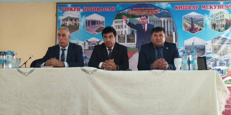 Дар Кушониён доир ба баланд бардоштани маърифати ҳуқуқии аҳолӣ вохӯрӣ доир шуд