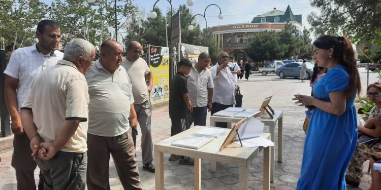 Ярмаркаи ҷойҳои кории холӣ дар маркази шаҳри Конибодом