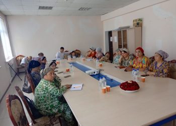 Семинар-машварат дар шаҳри Исфара