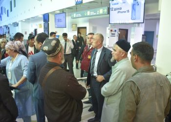 Корҳои иттилоотӣ – маърифатӣ дар фурудгоҳҳо ва истгоҳи роҳи оҳан