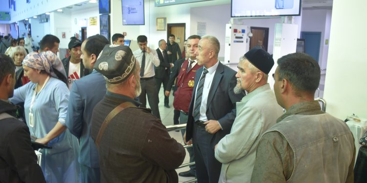 Корҳои иттилоотӣ – маърифатӣ дар фурудгоҳҳо ва истгоҳи роҳи оҳан