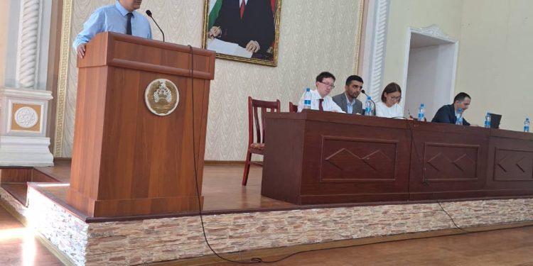 Вохӯрии судманд бо сокинони шаҳри Ваҳдат