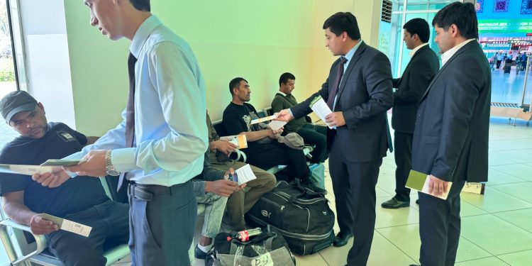 Вохӯрии судманд бо сокинони ноҳияҳои шаҳри Душанбе