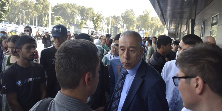 Бурдани корҳои фаҳмондадиҳӣ дар Фурудгоҳи байналмилалии шаҳри Душанбе ҳамарӯза идома дорад