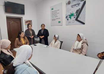 Корҳои фаҳмондадиҳӣ бо касбомӯзон дар шаҳри Панҷакент