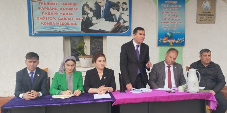 Вохӯриҳои муштарак бо сокинону фаъолони ноҳияи Варзоб