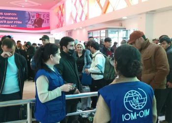 Баргузории вохӯрию мулоқотҳо бо шаҳрвандон ва муҳоҷирони меҳнатӣ дар “Фурудгоҳи байналмилалии шаҳри Душанбе”