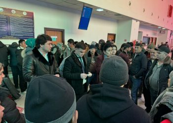 Вохӯриву суҳбатҳо бо шаҳрвандон- муҳоҷирони меҳнатӣ дар “Фурудгоҳи байналмилалии шаҳри Душанбе”