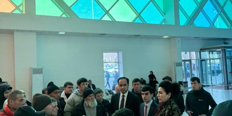 Корҳои иттилоотӣ – маърифатӣ дар “Фурудгоҳи байналмилалии шаҳри Душанбе”