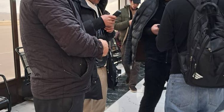 Суҳбату вохӯриҳо бо муҳоҷирони меҳнатӣ дар “Фурудгоҳи байналмилалии Кӯлоб”