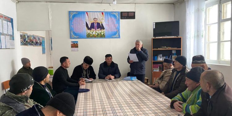 Чорабинии судманд дар ноҳияи Айнӣ