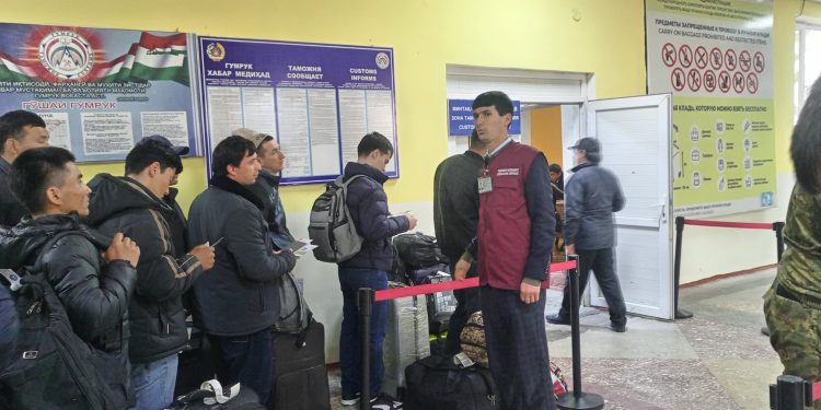 Дар самти муҳоҷирати меҳнатӣ маслиҳатҳои муфид медиҳанд