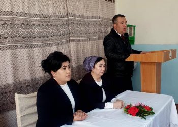 Вохӯрӣ дар маҳаллаи Гумбазӣ шаҳри Исфара