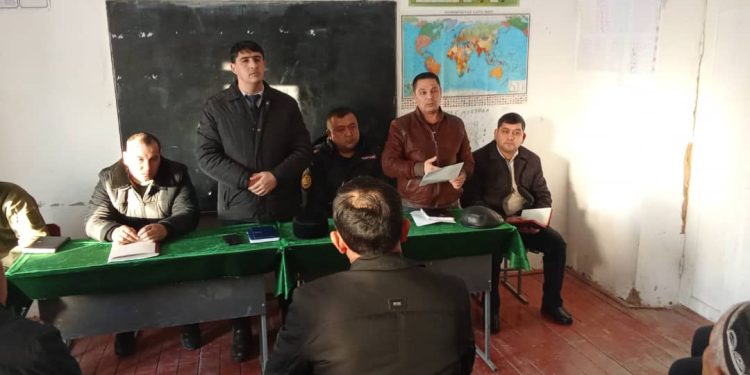 Суҳбату вохӯриҳо бо сокинони шаҳри Истаравшан